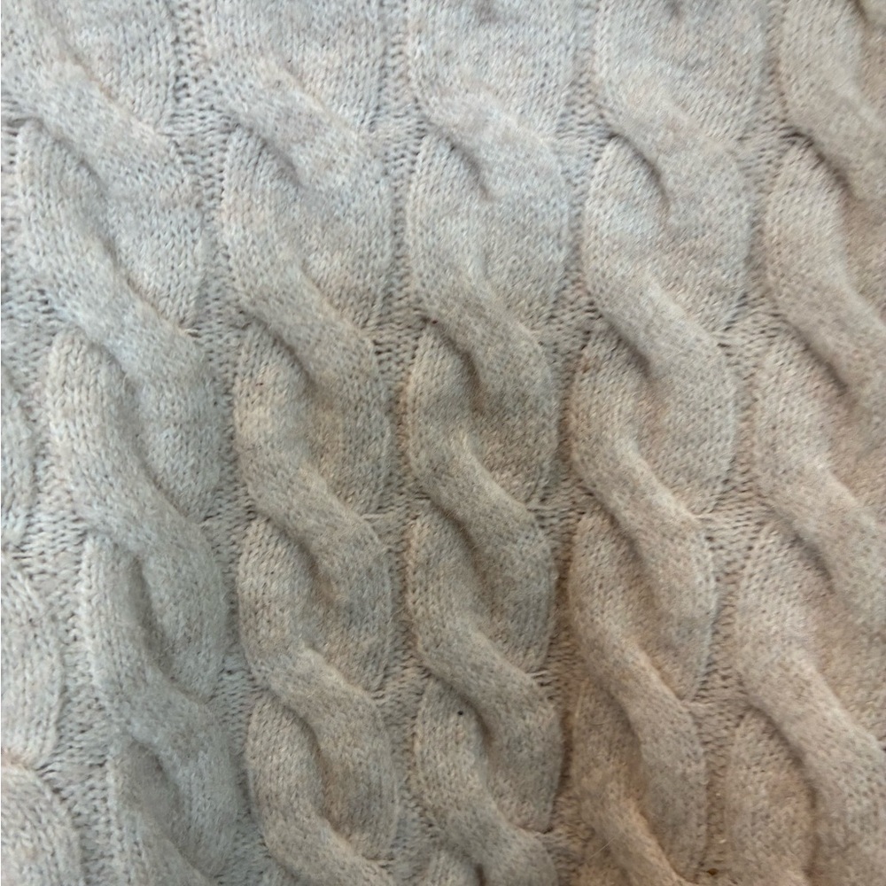 H&M Cozy Cream Cable Knit Sweater - Picture 2 of 5